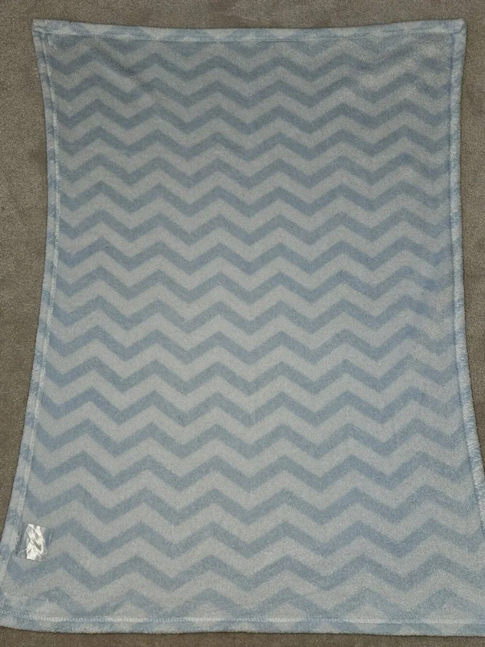 Cozy Baby Blue White Chevron Baby Blanket Fleece Soft 29x40 Zig Zag 119741